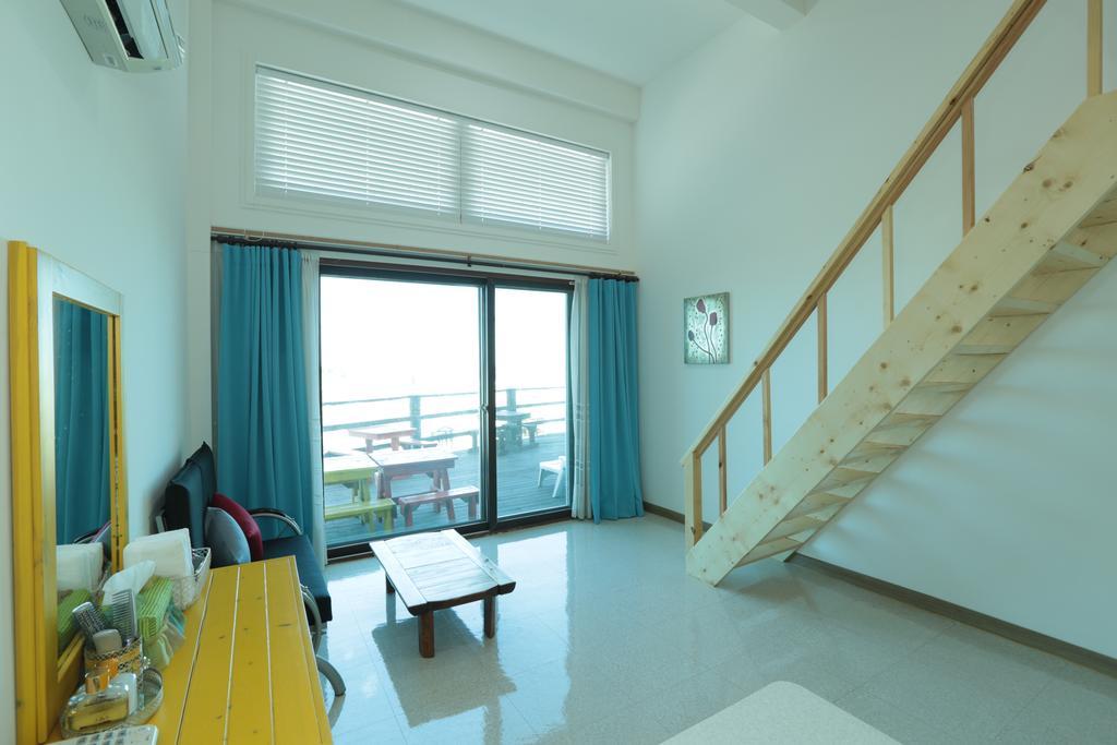 Gangneung Sea View Pension Екстериор снимка