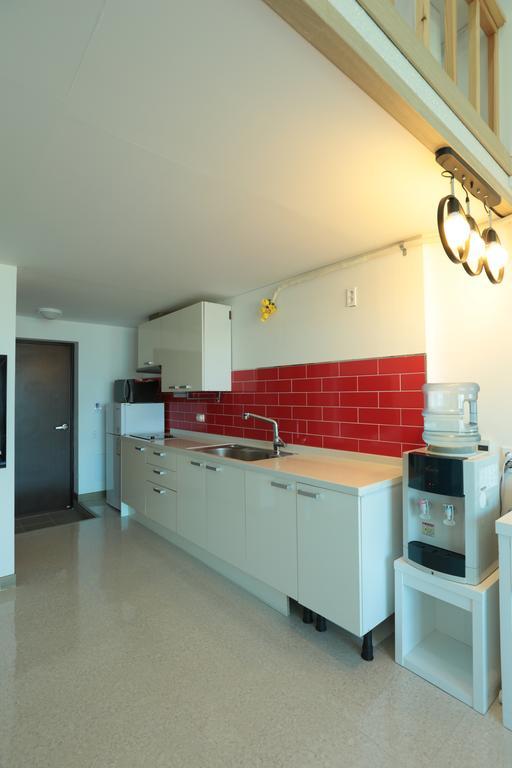 Gangneung Sea View Pension Екстериор снимка